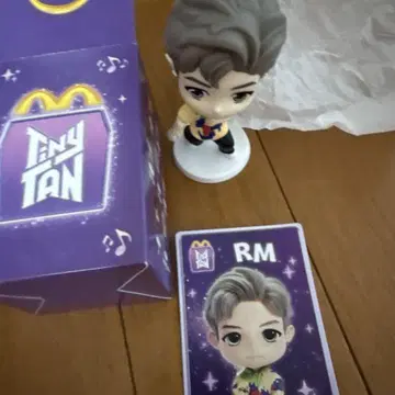 TINY TAN RM 피규어 & 카드 세트