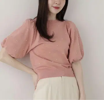 펄 장식 벌룬 소매 니트
