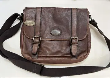 FOSSIL 브라운 숄더백