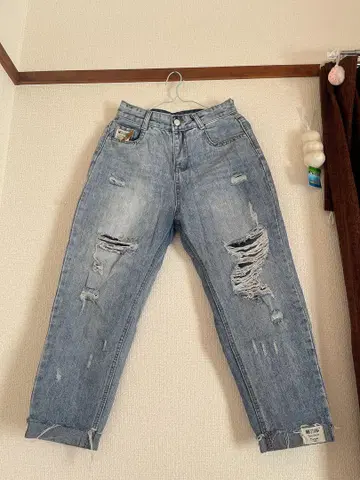 데미지 가공 라이트 블루 데님 baggy