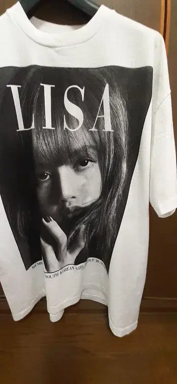 LISA BLACKPINK WHITE 리사 블랙핑크 T셔츠