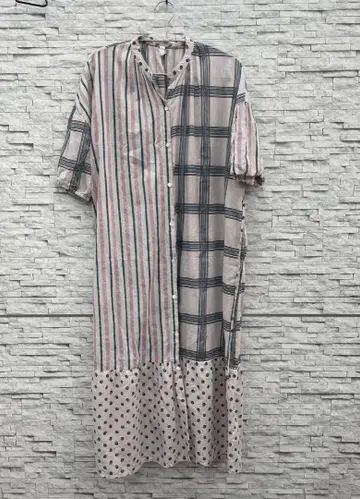 반팔 스탠드 카라 원피스