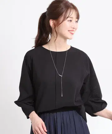 새상품 E QUALITY / 블랙! 디자인 슬리브 블라우스