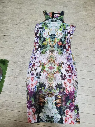 ZARA 올 패턴 슬리브리스 원피스
