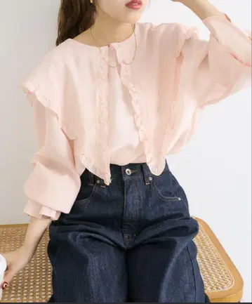 w closet [ 2WAY ] 카라 프릴 블라우스