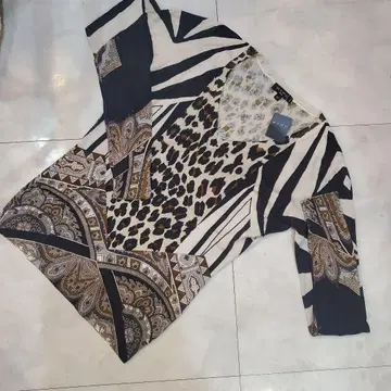 ETRO 레오파드 스트라이프 니트 42