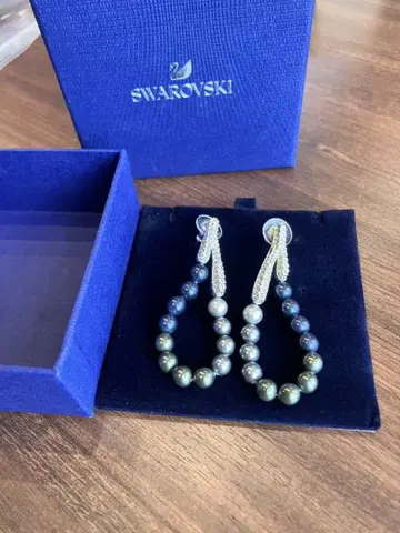SWAROVSKI 스와로브스키 귀걸이 [양쪽 귀용] 대형 펄 멀티 컬러