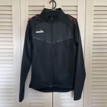 diadora 블랙 저지