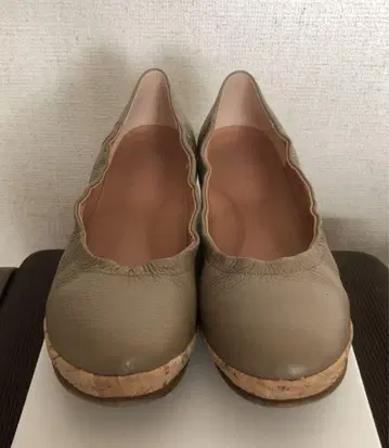 아루이토우 펌프스 머스트로트사 이탈리아 가죽 펌프스