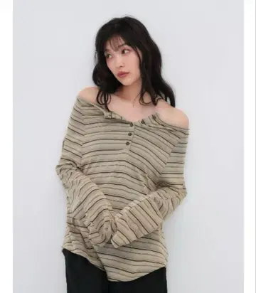 Enewd nina 보더 오프숄더 상의 Beige