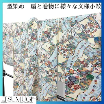 미착용 형염 부채와 두루마리에 다양한 문양의 코몬 기모노 123w