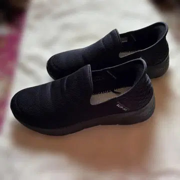 Skechers 블랙 슬립온 9 (27 cm)