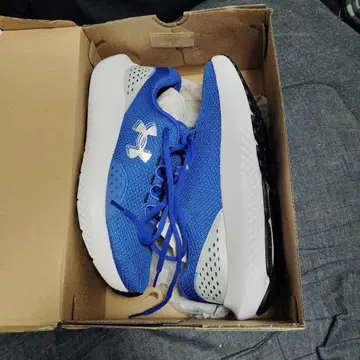 언더아머 스니커즈 26cm