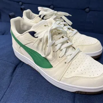 Puma 아이보리/그린 스니커즈
