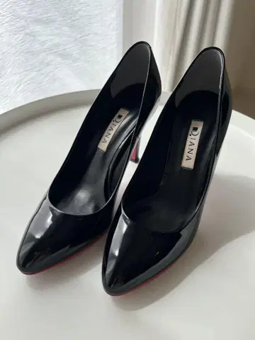 DIANA 23cm 블랙 스틸레토 하이힐
