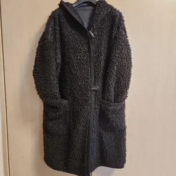 이타리야 마치 블랙 푸들