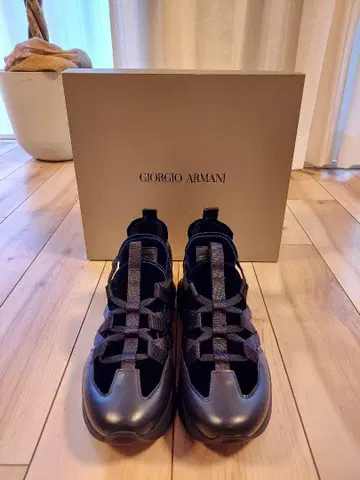 GIORGIO ARMANI 스트랩 스니커즈 블랙