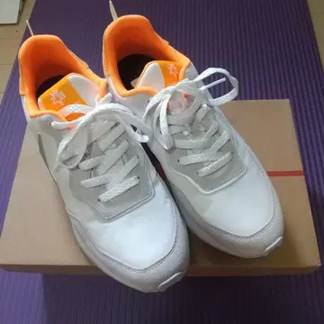 W6YZ 스니커즈 화이트/오렌지