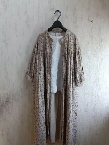 사만사 모스모스 예쁜 색 개더 꽃무늬 원피스