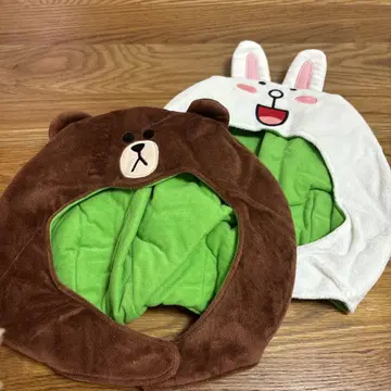 곰과 토끼의 캐릭터 굿즈