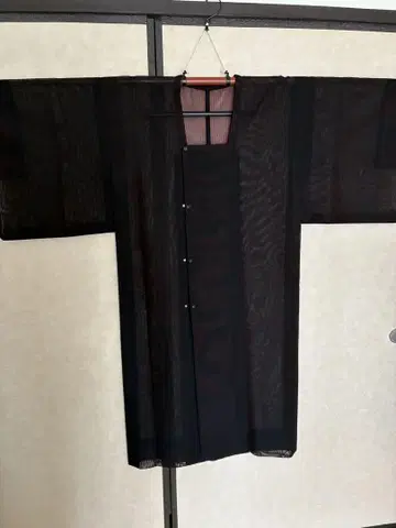 모던 블랙 비침 겉옷 버튼 포함