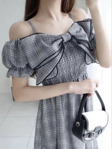 그레일 GRL tg817 체크 리본 오프숄더 원피스 블랙
