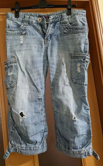 AFT Jeans 라이트 블루 데미지 가공 크롭 팬츠