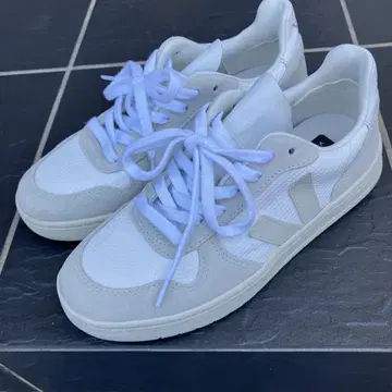 VEJA 스니커즈 37