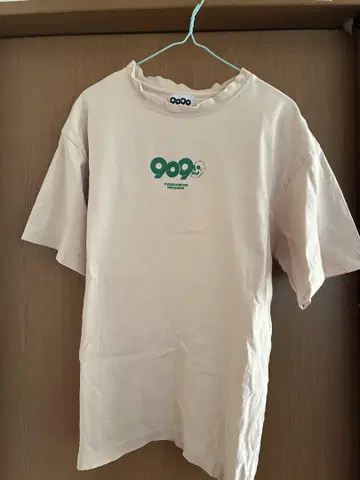 9090 백족 콜라보 베이지 T셔츠