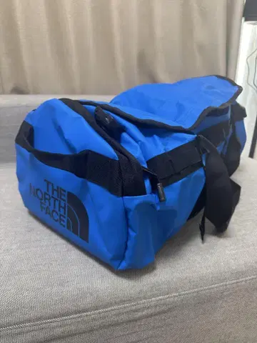 [ 미사용 새상품 ] THE NORTH FACE 파랑 더플백 중형