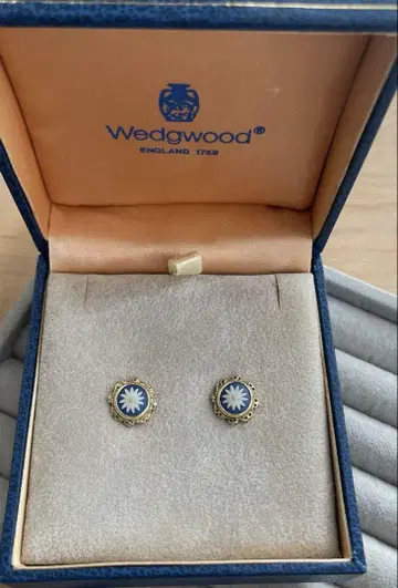 WEDGWOOD 귀걸이