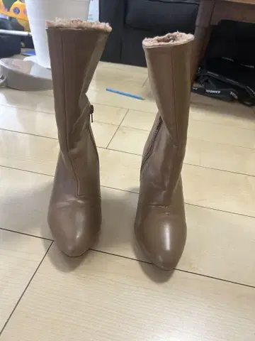 미사용 브라운 퍼 부츠