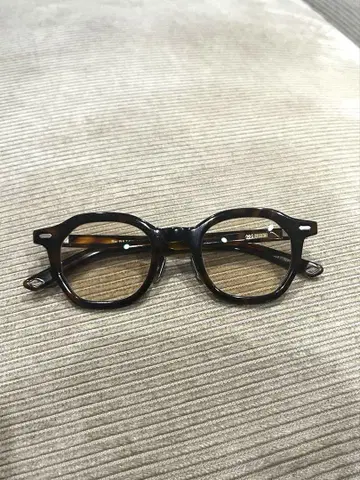 OG&OLIVER GOLDSMITH RE.BETSY 45