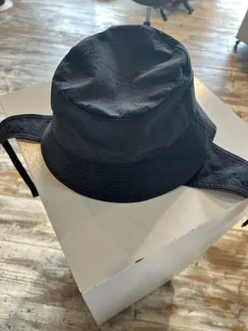MAISON SPECIAL 블랙 버킷햇