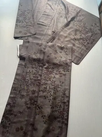 이중 비단 차콜 추초 단의