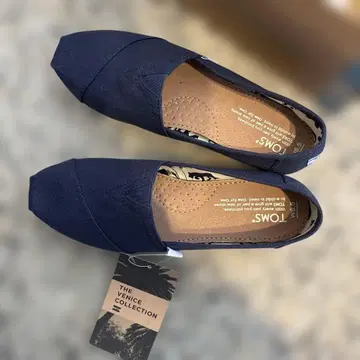 TOMS 슬립온 네이비 The Venice Collection