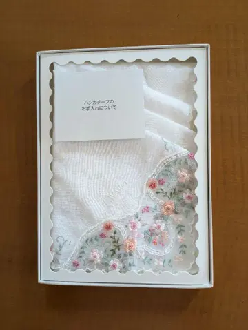 미사용 새상품 와코 WAKO 손자수 손수건 멀티 컬러 박스형