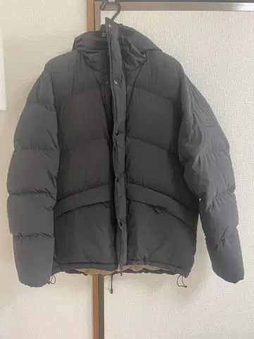 울리치 그린라벨 별주 다운 블랙 M 사이즈