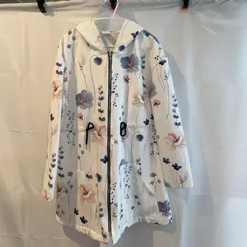 꽃무늬 후드 부착 후드티 화이트 새상품