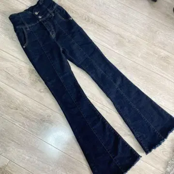 로얄 파티 하이웨스트 플레어 데님 팬츠