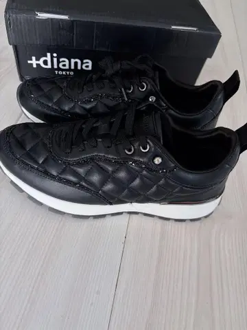 diana 스니커즈 24.5cm