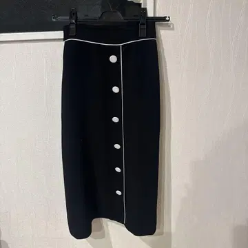 LILIY 버튼 타이츠 스커트