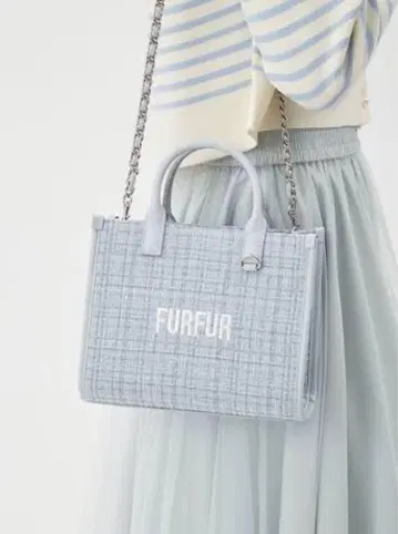 FURFUR 트위드 로고 토트백 스카이블루