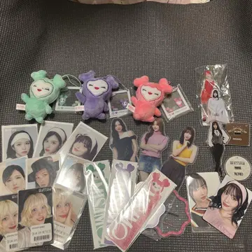 TWICE MISAMO 굿즈 세트 (모모 위주)