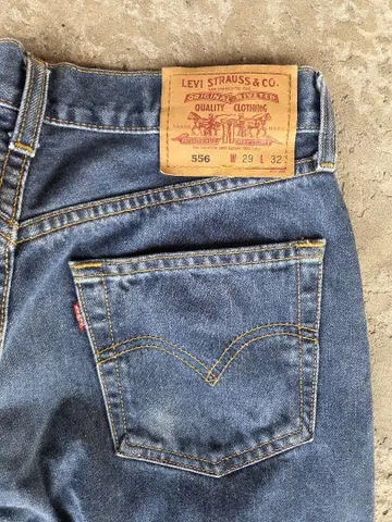 Levi Strauss & Co. 556 스트레이트 데님 W29 L32