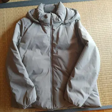 UNIQLO 다운 자켓 후드 부착