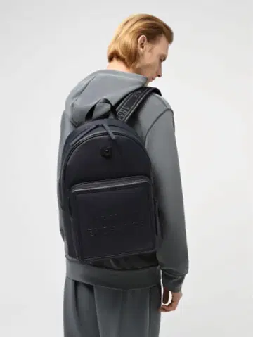 택 포함 미사용 새상품 Armani Exchange 블랙 백팩