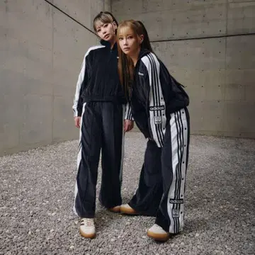 adidas 트랙 수트 블랙