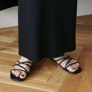 디스코트 새상품 스트랩 샌들 M