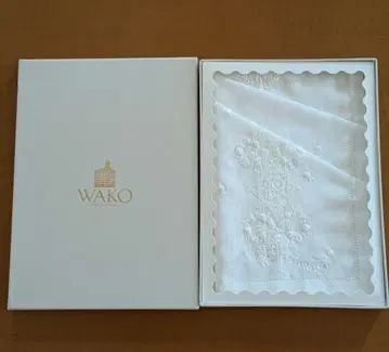 미사용 새상품 와코 WAKO 손 자수 손수건 화이트 박스형